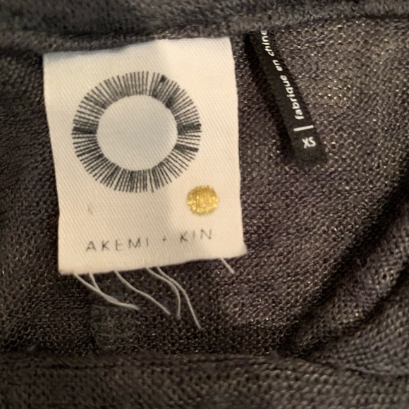 ANTHROPOLOGIE EMBROIDERED T SHIRT - Picture 4 of 4